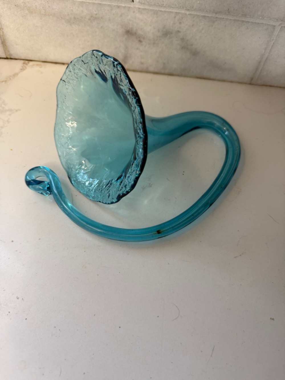 Vtg mid century modern Handblown Aqua cornucopia horn vase